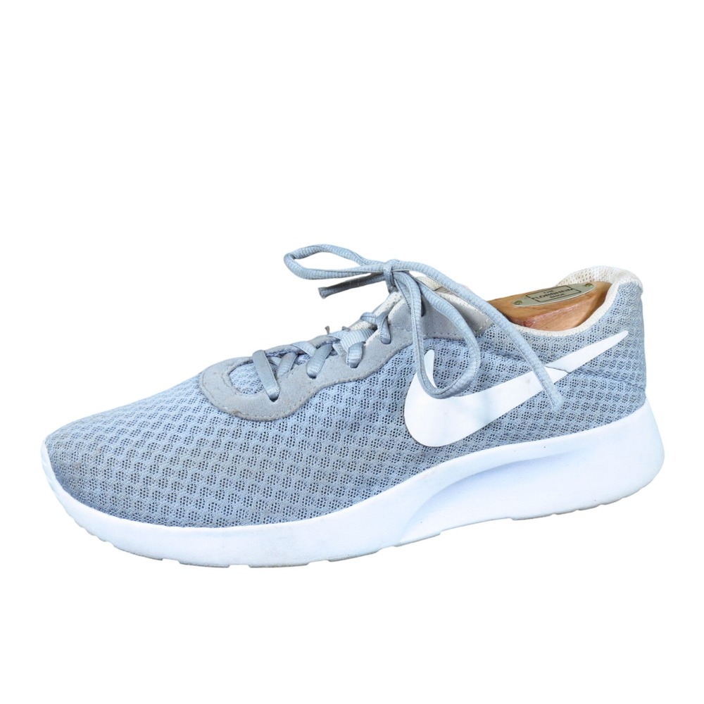 Nike Tanjun Womens Running Shoes Size 8.5 Athletic Walking Wolf Grey 812655-010
